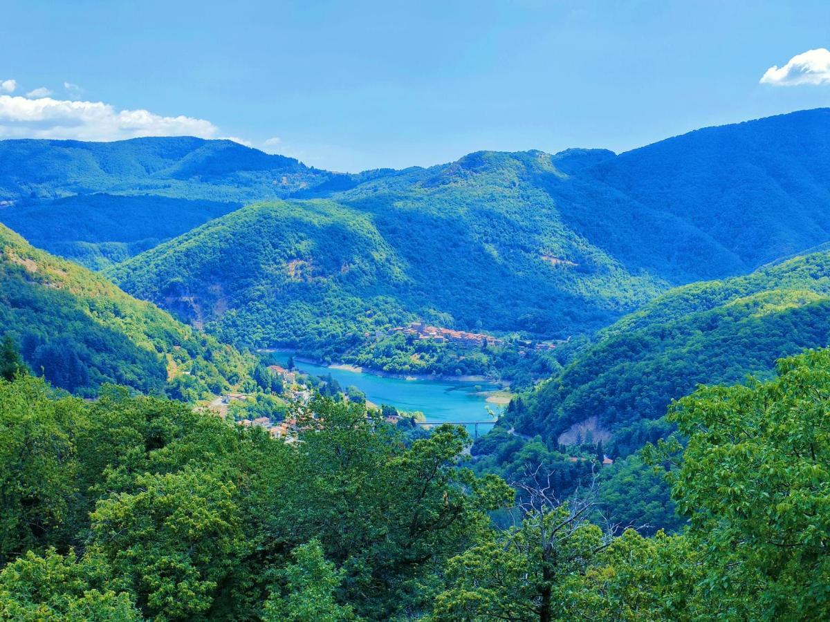 Hotel Palazzo Del Doma - Lake Vagli Vagli di Sotto Exteriör bild