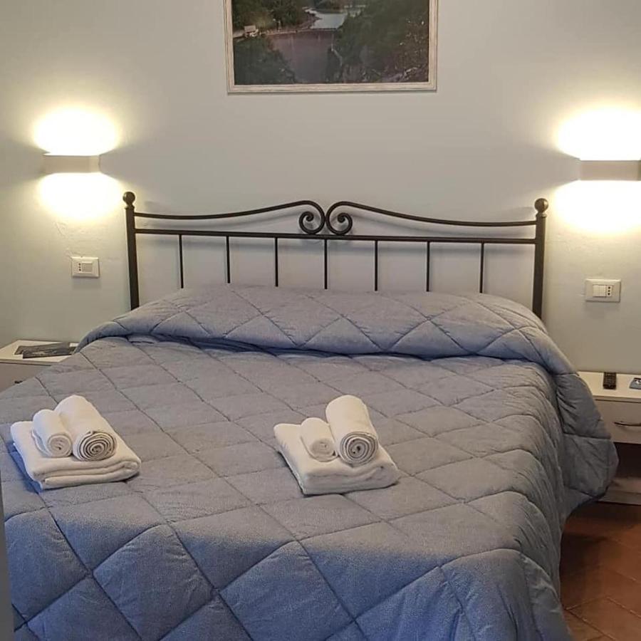 Hotel Palazzo Del Doma - Lake Vagli Vagli di Sotto Exteriör bild